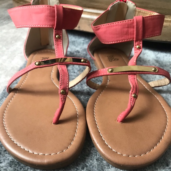 PacSun Gladiator Sandal w/ Gold Plate - Picture 4 of 7